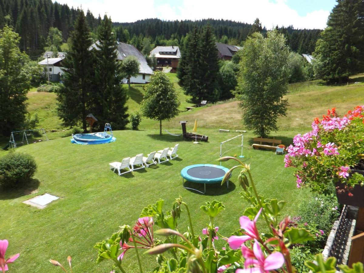Schwarzwald-Hotel Kraeutle Фельдберг Екстер'єр фото