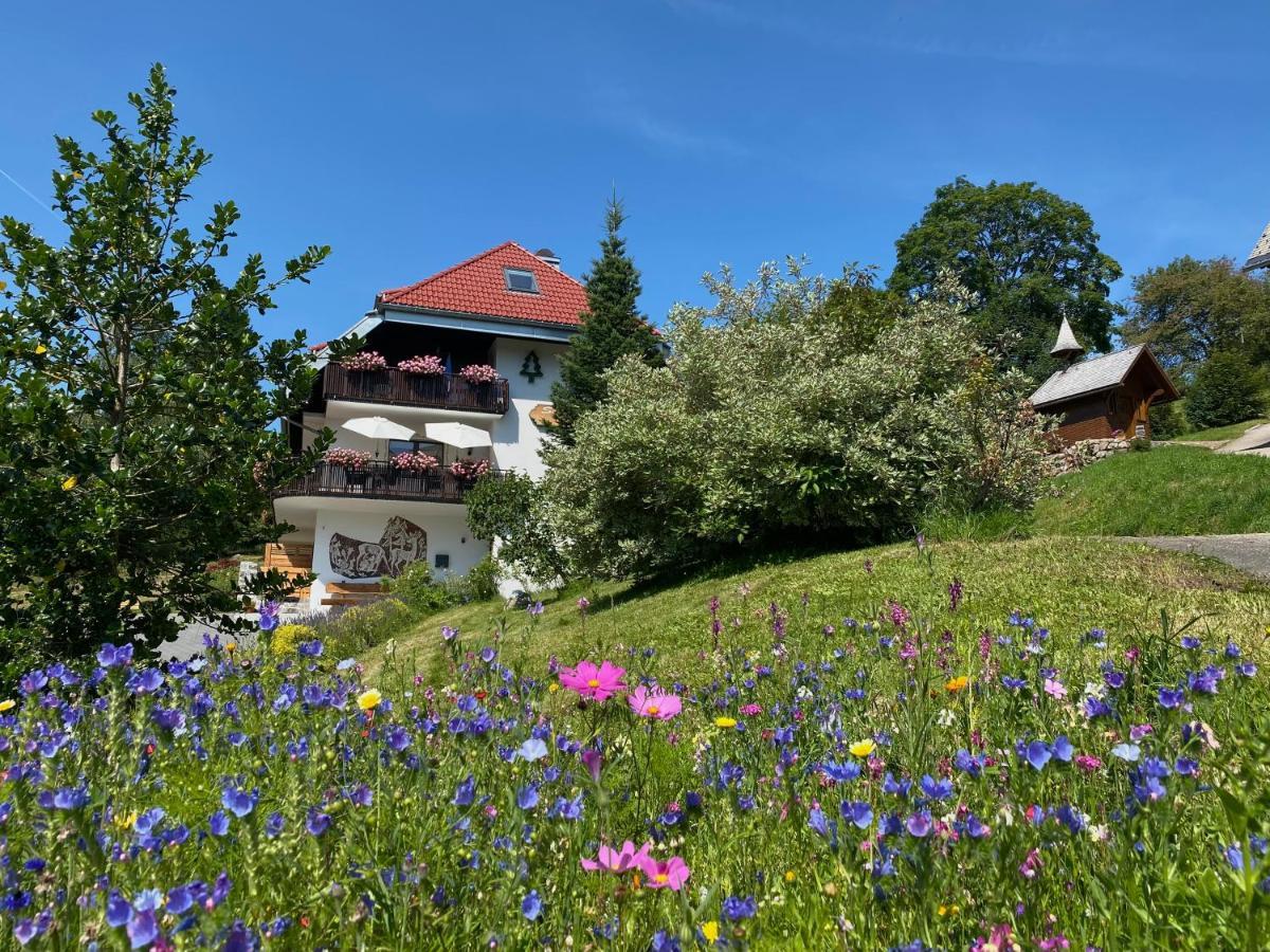Schwarzwald-Hotel Kraeutle Фельдберг Екстер'єр фото